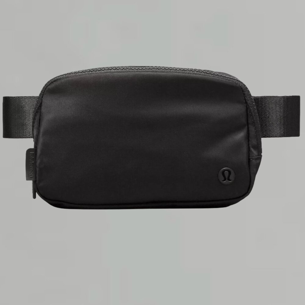 Lululemon Everywhere Belt bag 1L